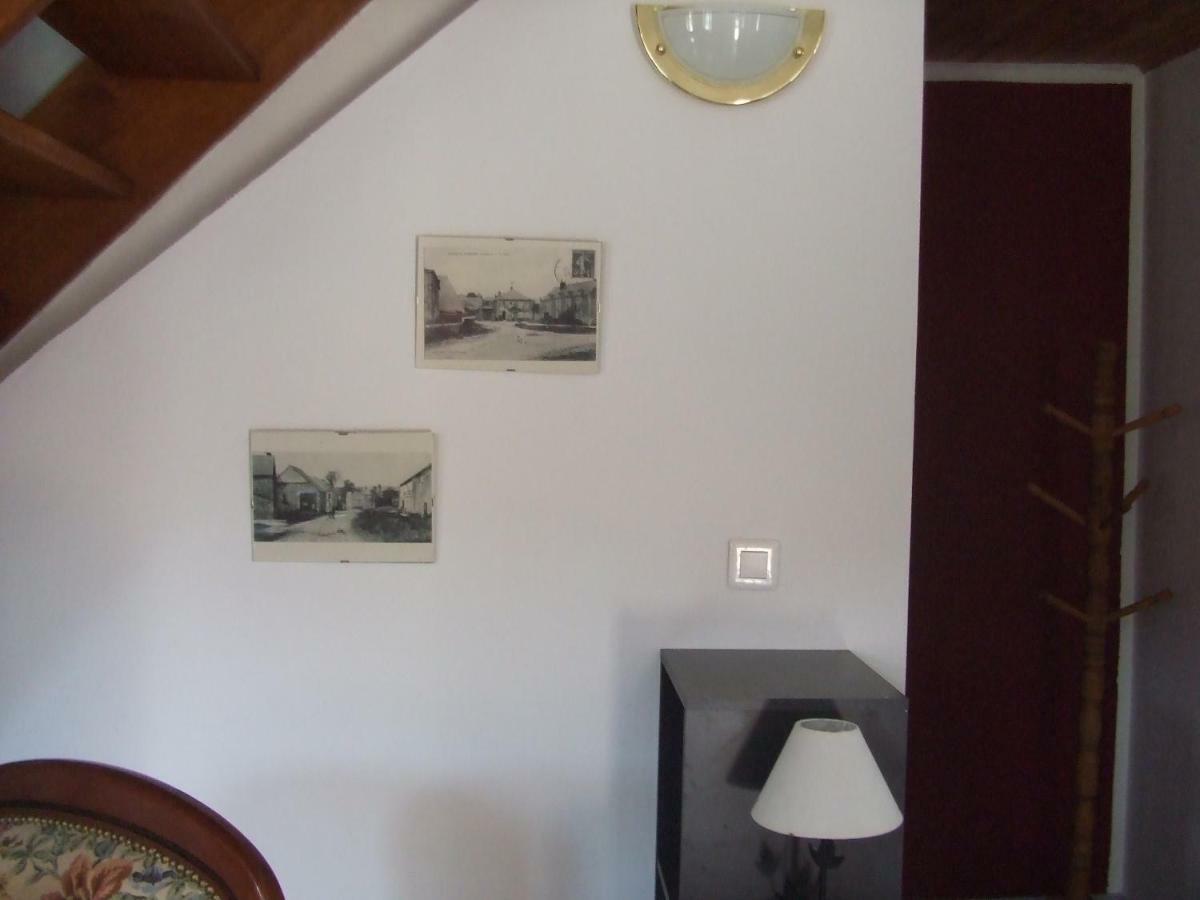 Gite Les Bois Georges Bossus-Les-Rumigny Buitenkant foto